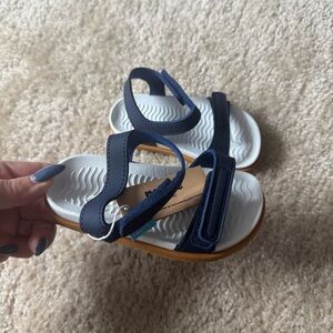 Native Kids Charley Dark Blue Sandals Size: 7, NWB